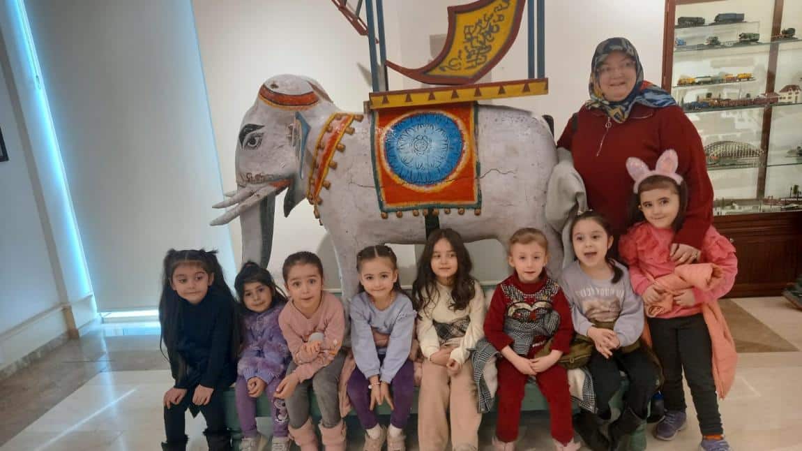 Anasınıfı A Şubemiz Rahmi Koç oyuncak müzesinde